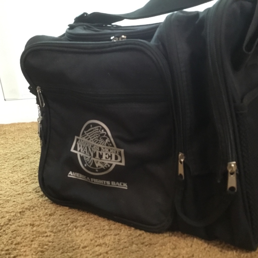 Cooler Bag America’s Most Wanted Soft Sided Picnic Set - Picture 6 of 16